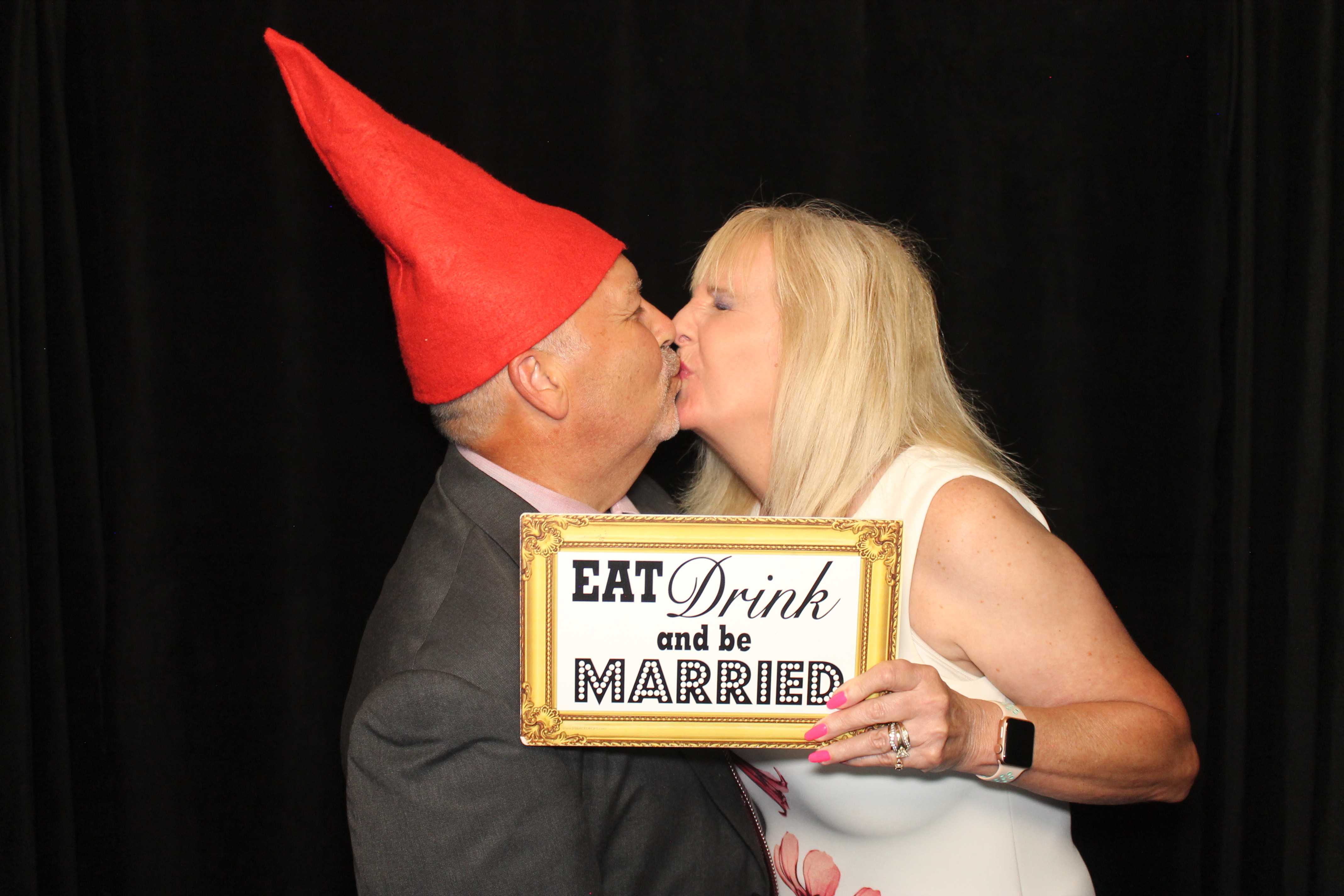 Christine Cosby Wedding Reception | View more photos from the event at gallery.photoboothcincy.com/u/PhotoBoothCincy/Christine-Cosby-Wedding-Reception